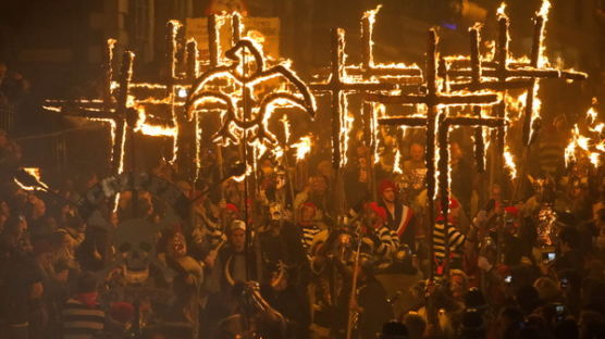 [사진] ‘가이 포크스의 밤’ 화려한 불꽃축제 열려…