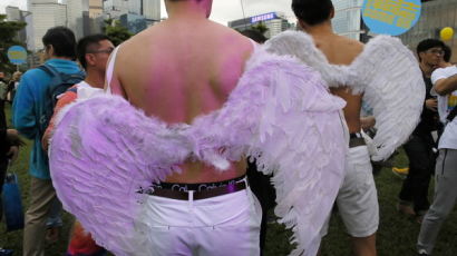 [사진] ‘홍콩에 등장한 천사?’ 동성애 지지 행진