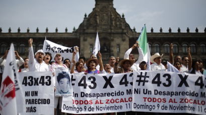 [사진] “멕시코 실종 학생 살해됐다” 분노한 시민들 시위