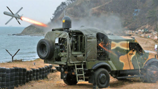 [사진] 북한 해안포 잡는 스파이크 미사일