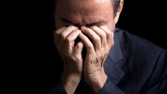중년 남성 우울증 주의보 '아빠들 죽는다'…과거보다 직장내 스트레스 많아진 탓