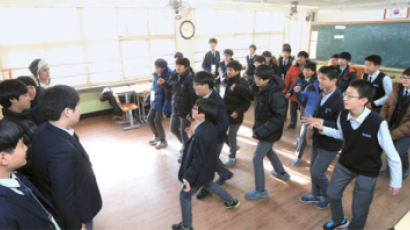 [취재일기] 자유학기제 성공은 학교 밖에 달렸다
