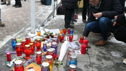[사진] 프랑스 주간지 테러… 전 세계 추모행렬 이어져