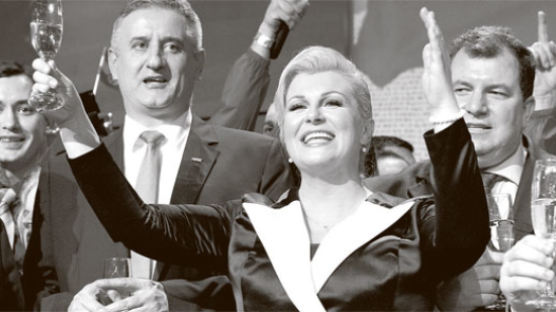 [사진] 크로아티아 첫 여성 대통령