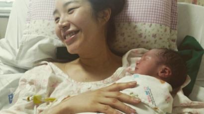 박샤론 득남…출산 직후 병실에서도 '굴욕 없는 민낯'