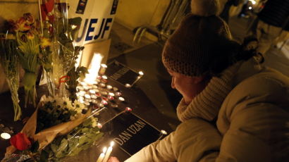 [사진] 코펜하겐 총격 사건 희생자 추모 행렬 이어져