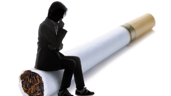 담배 피우면 비흡연자 대비 치주염 가질 위험 1.4배 증가
