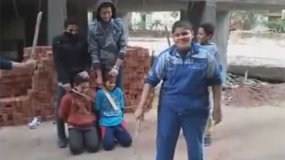 IS 인질 참수 영상 모방…이집트 10대 소년들의 철없는 장난