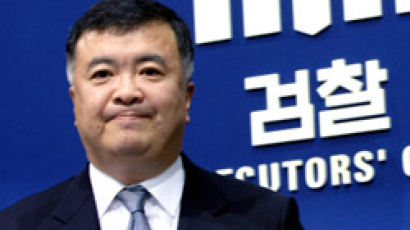 이인규 전 중수부장, "노 전 대통령 언론 보도에 국정원 개입"