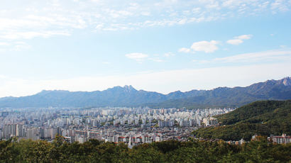 화려한 도시 풍경과 자연이 어우러지는 '서울둘레길'