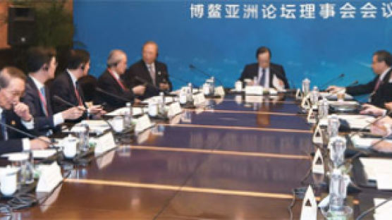 "30년내 OECD 능가" … 시진핑 꿈 '신실크로드'에 관심 집중