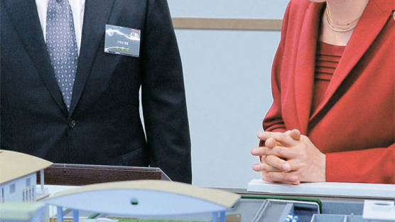 [사진] 박 대통령 "창원은 동남권 제조업 3.0 기지"