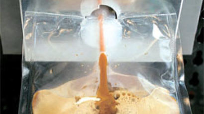 우주정거장 커피 머신 택배…일론 머스크, 테슬라 회장의 우주선은?