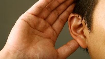 중이염 증상, 고름에 어지럼증까지…심하면 청력 손실에 합병증 올 수 있다