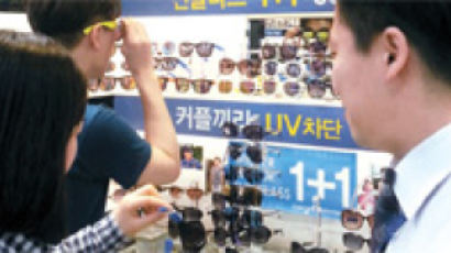 다비치안경체인, "시력 맞춰 선글라스 쓰세요" … 눈 건강 캠페인 지속