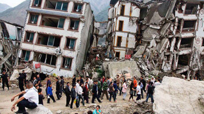 네팔 현지인 인터뷰 "아수라장…걸을 수 없을 정도로 땅이 흔들렸다"
