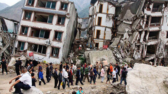 네팔 현지인 인터뷰 "아수라장…걸을 수 없을 정도로 땅이 흔들렸다"