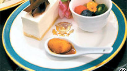 아베 고향 사케, 미셸의 샐러드 … 오바마 '하이쿠' 읊으며 "간파이"