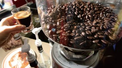 커피가 간암 위험 줄인다 