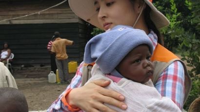 출산 앞두고 한혜진 기부, 국내 소외아동에 영유아용품 1000개 "아이들 건강하게"