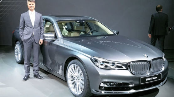 130kg 살 뺀 BMW 7시리즈 … 무인 주차 첫 선