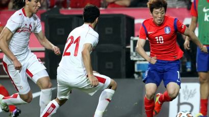 한국, 튀니지에게 2-0으로 완승…문창진의 2경기 연속 골로 승리