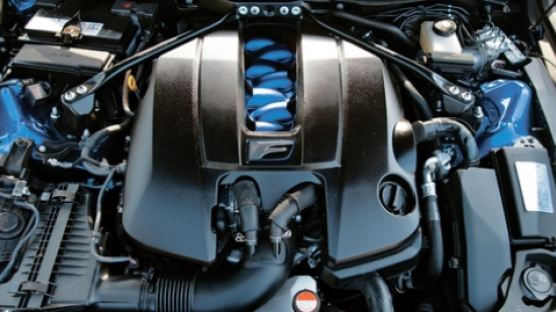 [렉서스 RC] 5.0L V8 엔진 … 얌전하던 일본차, 야생의 힘을 장착하다