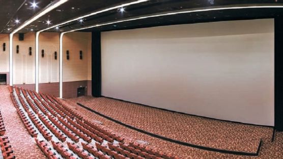 [롯데시네마] 세계 최대 스크린, 4D 상영관 … 특별한 영화 체험