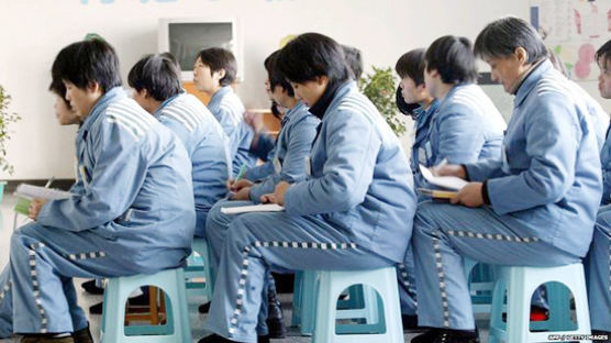 중국, 여성 죄수 급증에도 교도소는 적어