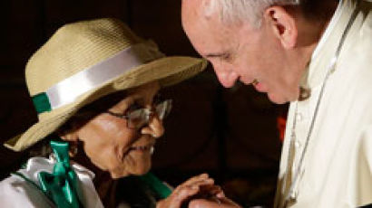 남미 순방 나선 프란치스코 교황 “하느님의 피조물 보호하는 건 의무”