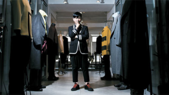 [당신의 역사] 조용필 재킷, 소방차 승마바지…8090 패션을 만든 '장쌤'
