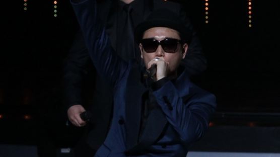 리쌍 신곡 '주마등', 몽환적인 가사+환상 래핑로 차트 휩쓸어