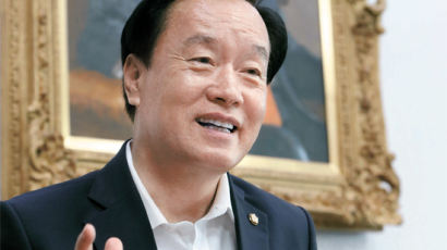 [이정민이 만난 사람] 정치개혁 총대 멘 이병석 위원장