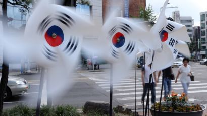 14일 임시공휴일 지정, 여야 한마음으로 공휴일 지정… '환영합니다'