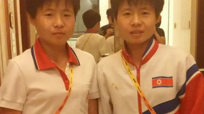 북한 쌍둥이 마라토너 “우리 경쟁자는 케냐 선수들”