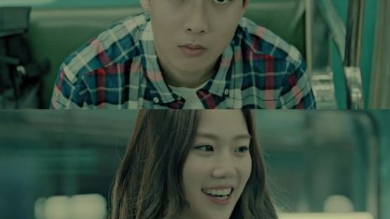 JYP 최초 6인조 남성 밴드 day6, 색다른 트랙과 감각적인 가사 '신선하네' 