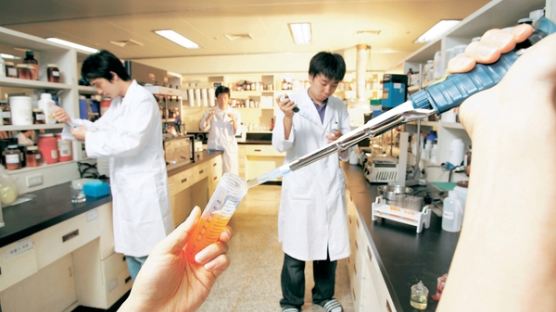 마흔 살 된 액체 위장약, 중국서 매년 20% 넘게 매출 쑥쑥