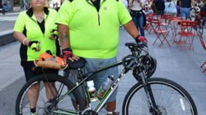 자전거로 미국 동서횡단하는 260㎏ 남자