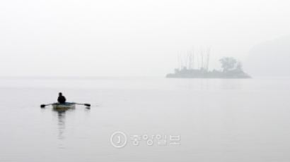 [사진] 북한강과 남한강 만나는 지점 두물머리, 가을 분위기 물씬