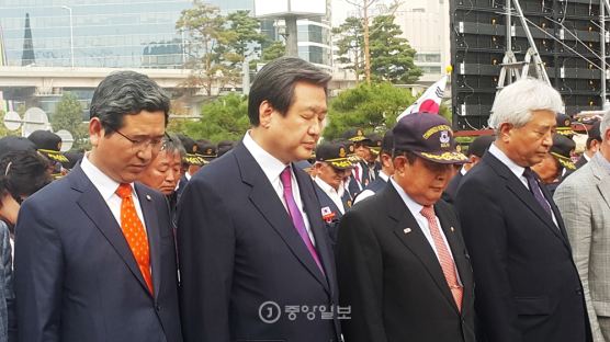 [정치] 김무성, "박정희 사진 1장, 김일성은 3장…기막힌 역사교과서 현실"
