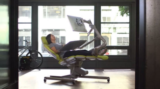 [영상] 누워서 일하세요, 사무용 안락의자