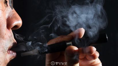 [사회] 전자담배용 니코틴 용액은 담배일까