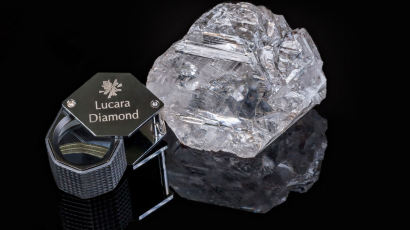 [경제] 1111캐럿 다이아몬드 원석 발견…세계에서 두번째로 커