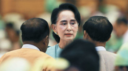 [정원엽 기자 미얀마 가다] 수지 “축하 의전은 대통령, 실질적인 건 내가 맡을 것”