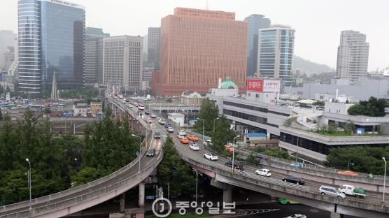 [사회] 서울역 고가 주변도로 교통소통대책 심의 가결