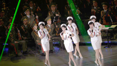 [정치] 북한판 걸그룹 모란봉악단의 첫 해외공연지는 중국 
