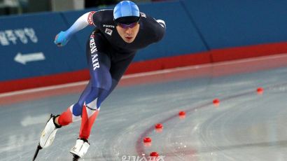 이승훈, 월드컵 매스스타트 동메달…이상화는 500m 4위