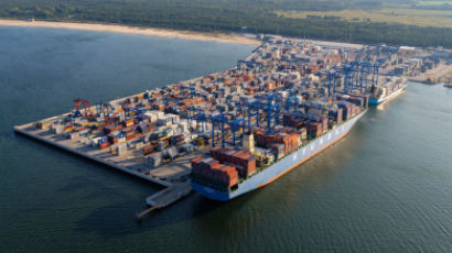 [J Report] 폴란드 이 항구, 3.6% 성장의 출발점