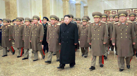 [사진] 김정일 4주기, 김정은 금수산태양궁전 참배 