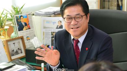 [TONG] 경기도 여야 동거 정부 1년 실험, 이기우 사회통합 부지사에게 묻다